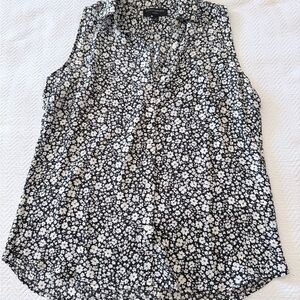 Banana Republic Black and White Floral Blouse Size S